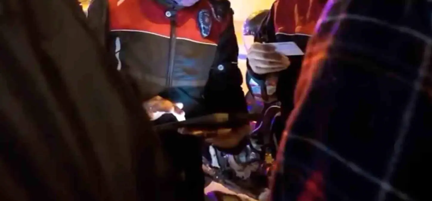 canakkalede polis denetimleri 30 sahis yakalandi narkotik ve silah ele gecirildi jDer2BlB.jpg