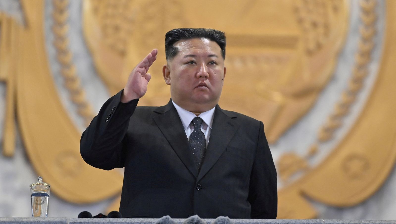 kim jong una mektup iyi komsular iyi dostlardir Fe1Vtb5x.jpg