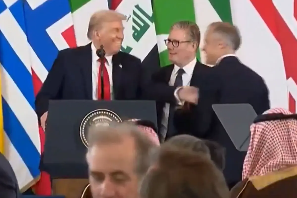 zirvede ilginc anlar trump o ulkenin liderini once kaybetti sonra unvanini degistirdi zYPjweGH.jpg