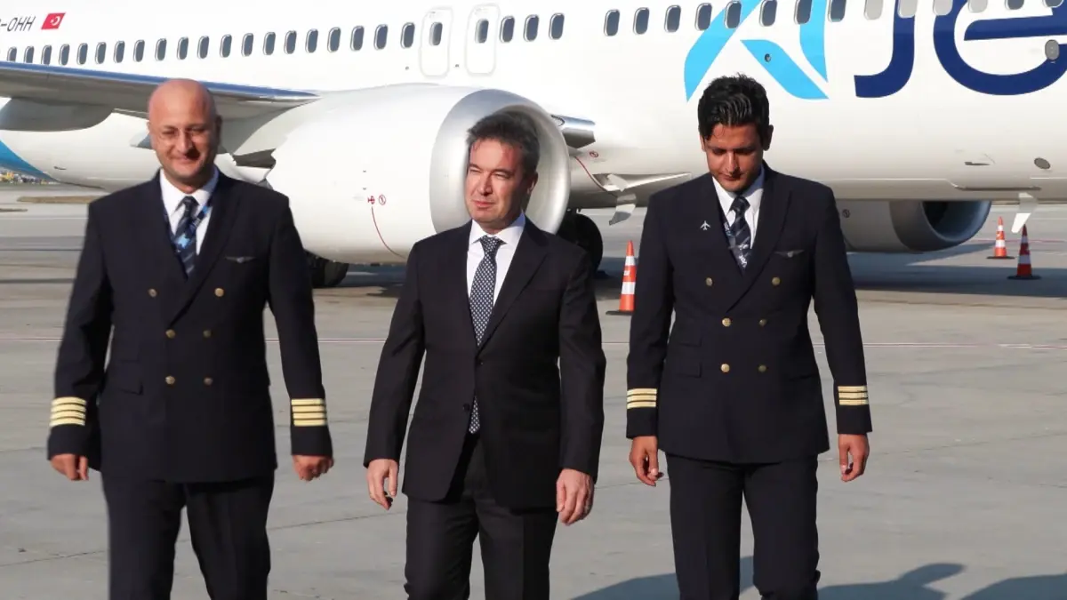 ajet filosunu yeni boeing 737 8 max ucaklariyla guclendiriyor QXXWfHbW.jpg